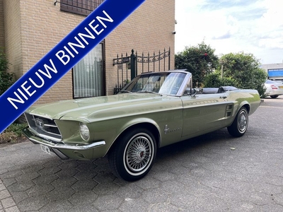 Ford Mustang V 8 Cabrio 100 % originele Top Staat