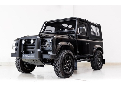 Land Rover Defender Tophat V8 - Fully custom - Computer