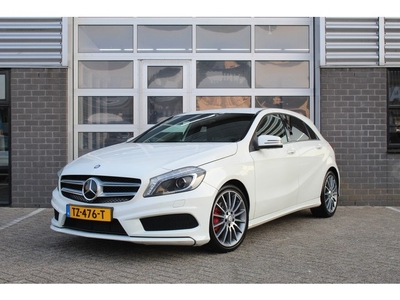 Mercedes-Benz A-Klasse 180 Ambition / AMG Pakket / Camera /