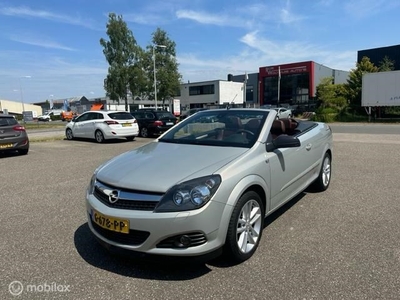 Opel Astra TwinTop 1.8 Enjoy met leder!