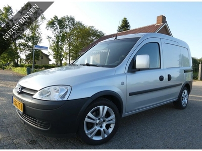 Opel Combo 1.4i Benzine met Airco, 2x Zijdeur, Navi