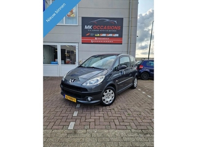 Peugeot 1007 1.6 16V Sublime (VERKOCHT!)