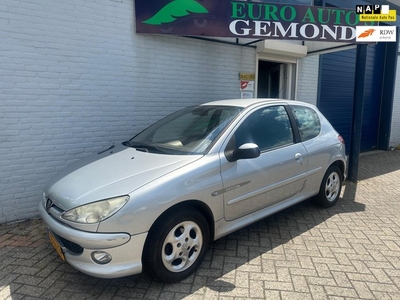 Peugeot 206 1.4 Quiksilver CLIMA AIRCO IJSKOUD