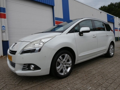 Peugeot 5008 1.6 THP Blue Lease Executive 7p.