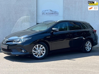 Toyota Auris Touring Sports 1.8 Hybrid Dynamic Go