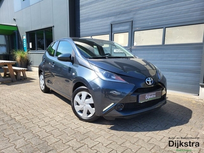 Toyota Aygo 1.0 VVT-i x-play Airco/ Cruise Control/