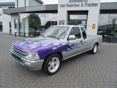 Toyota Hilux Pickup Xtracab SR5 V6, Grijs kenteken, 4