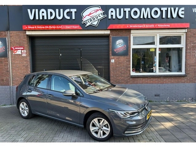 Volkswagen GOLF 1.0 eTSI Life Business