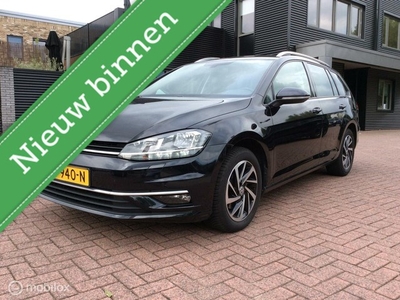 Volkswagen Golf 1.0 TSI Highline Navi dab carplay btw