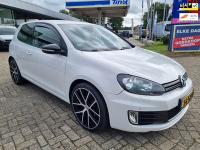 Volkswagen Golf 1.4 Trendline + AIRCO + LMV + NAVI + XENON