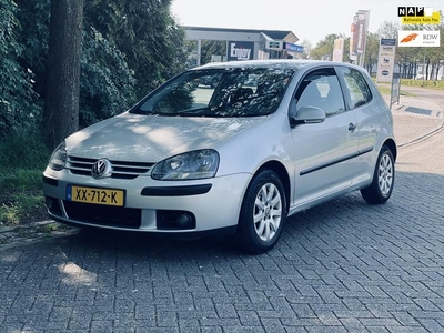 Volkswagen Golf 2.0 TDI Trendline (bj 2004) AIRCO / NIEUW