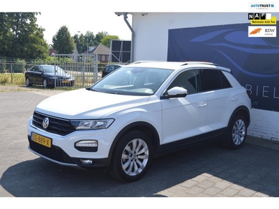 Volkswagen T-Roc 1.5 TSI Style / AUTOMAAT / APPLE CARPLAY /