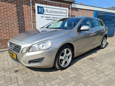 Volvo V60 1.6 T4 Momentum EXPORT/EX BPM (bj 2011)