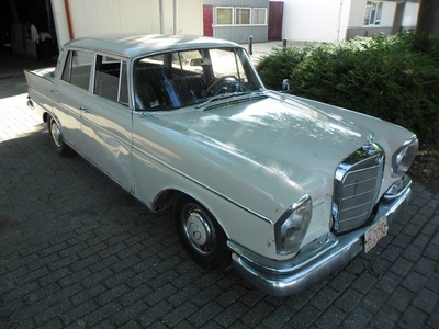 Zeldzame Mercedes 300SE / Heckflosse