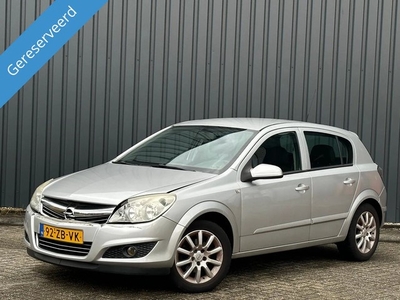 Opel Astra 1.6 Temptation Nap Airco