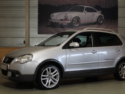 Volkswagen Polo 1.4-16V CROSS