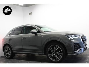 Audi Q3 35 TFSI S-Line/Pano dak/20 inch/Alcantara/Trekhaak