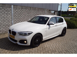 BMW 1-serie 118i M Sport 5 Deurs Airco Alcantara Sportstoelen Stoelverw Navi Cruise PDC LMV 18 LED Koplampen Afneembare Trekhaak.