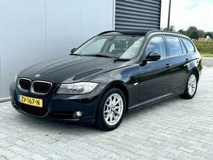 BMW 3-serie Touring 318i Luxury PDC Navi Clima NAP