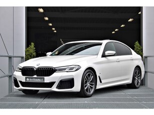 BMW 5 Serie 520i M-sport Facelift Schuifdak Leer Trekhaak