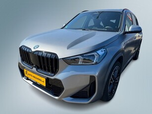 BMW X1 xDrive30e M-Sport / Panorama / Opendak / Leder / HUD