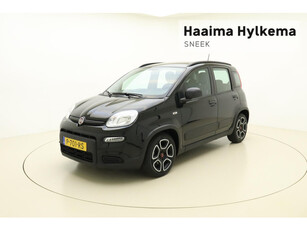 Fiat Panda 1.0 Hybrid City Life | Navigatie | 5 Zitplaatsen | Dakrails | Airco | DAB Radio | Hoge instap | Bluetooth