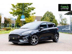 Ford Fiesta 1.5 EcoBoost ST-3 200 PK Performance Launch