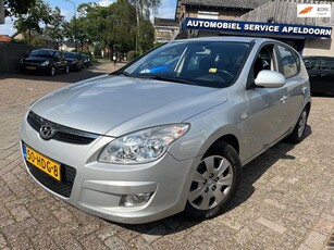 Hyundai I30 1.6i Dynamic AUTOMAAT *5DEURS*AIRCO*ELEKTR. RAMEN*STUURBEKR.*APK*