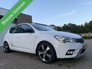 Kia cee'd 1.4 CVVT Sport Facelift 5DR Airco LM velgen