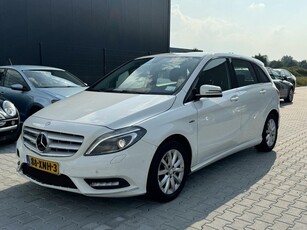 Mercedes B-klasse 180 Ambition Nieuw model Xenon NAP