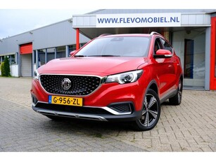 MG ZS EV Luxury 45 kWh Aut. *E 14.950 na subsidie* Pano1e