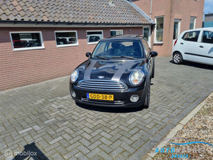 Mini 1.6 Cooper Business Line 123 pk , airco , pano. dak ,sportvelgen , stoelverwarming ,