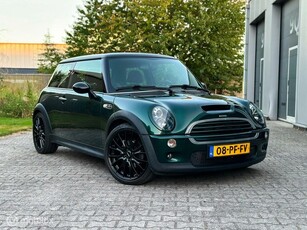 Mini Cooper S 'John Cooper Works' Chili 211pk NL Auto