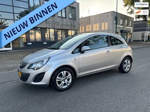 Opel Corsa 1.2-16V Design Edition Cruiscontrol & Airco