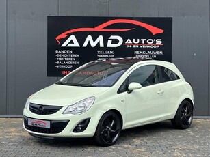 Opel Corsa 1.4 16V Cosmo NapPanoCruiseClimate