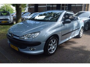 Peugeot 206 CC 1.6-16V Premium Automaat Trekhaak (bj 2002)