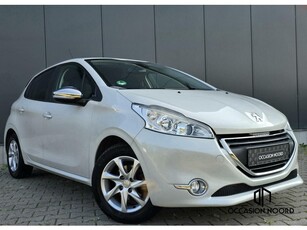 Peugeot 208 1.2 VTi StyleNaviAircoCruisePdcLmvLed