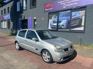 Renault Clio 1.2-16V Community airco apk bij aflevering