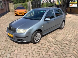 Skoda Fabia 1.4-16V L&K. Automaat nieuwe apk tot 8-2025