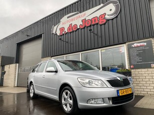 Skoda Octavia 1.6 TDI 105pk Greentech Elegance Stoelverwarming-Trekhaak-Navi-C