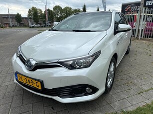 Toyota Auris 1.8 Hybrid Business Plus