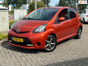 Toyota Aygo 1.0 VVT-i Aspiration ORANGE FACELIFT AIRCO 5DRS