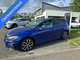 Volkswagen Golf 1.5 TSI Highline Business R Pano,Led,Camera