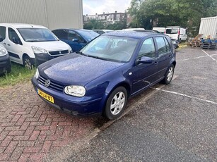 Volkswagen Golf 1.6 (bj 2003, automaat)