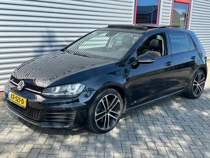 Volkswagen Golf 2.0 TDI Highline verkocht (bj 2013)