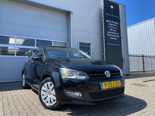 Volkswagen Polo 1.6 TDI BlueMotion (bj 11-2013) NAV|PARKEERSENSOREN!