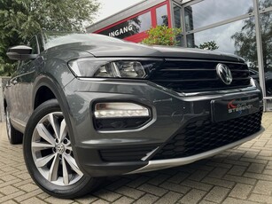 Volkswagen T-Roc 1.0 116PK TSI SPORT *!* NAVIGATIE/ 17