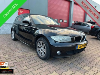 BMW 1-serie 118i High Executive VERKOCHT!!AIRCODEALER