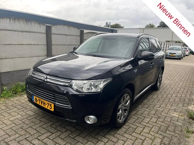 Mitsubishi Outlander 2.0 PHEV Instyle PANO/ CAMERA/CLIMA/