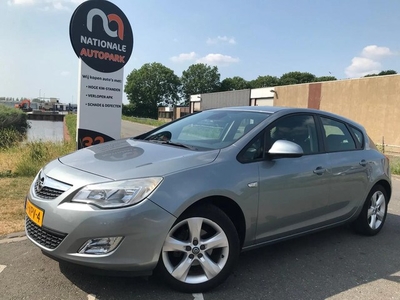 Opel ASTRA 2010 * 1.4 B * AUTOMAAT * HATCHBACK * Export ????